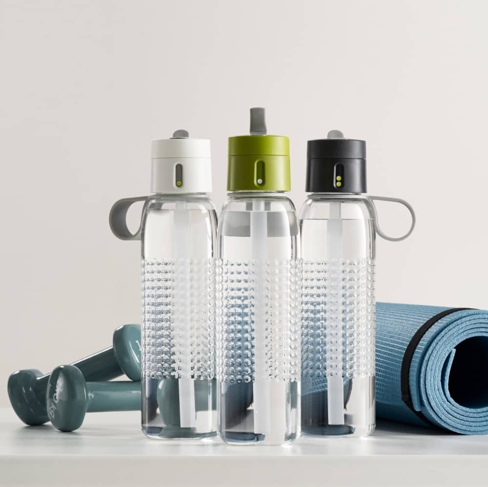 6 of the most stylish water bottles that look good and help save