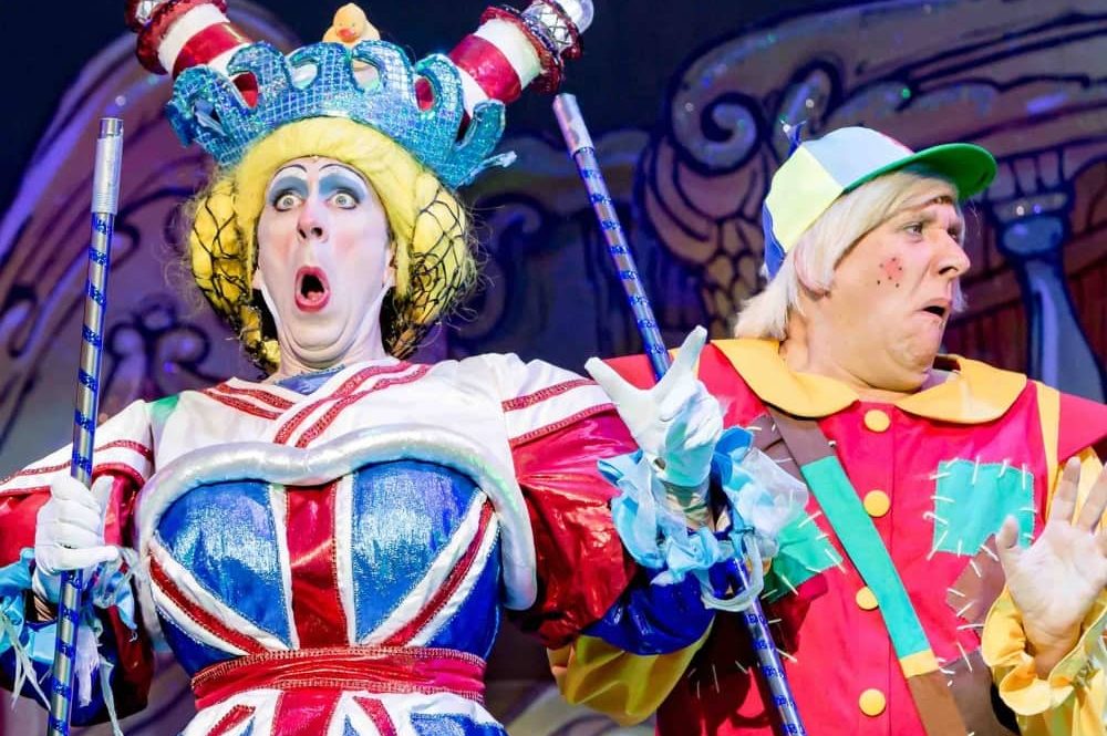 Muddy's pick of the pantos and Christmas shows in Berkshire and beyond ...