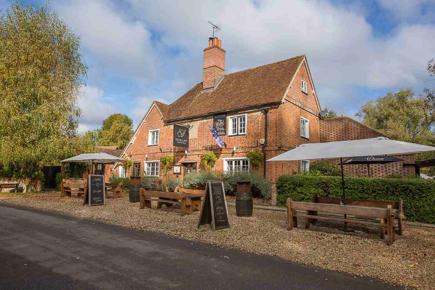 Foodie pub The Bull Inn, Stanford Dingley Muddy Stilettos Muddy