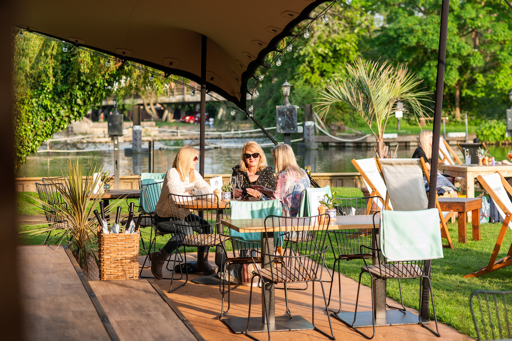 24 of the best waterside restaurants in Berkshire – Muddy Stilettos ...