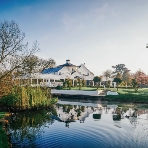 Review: Monkey Island Estate, Bray