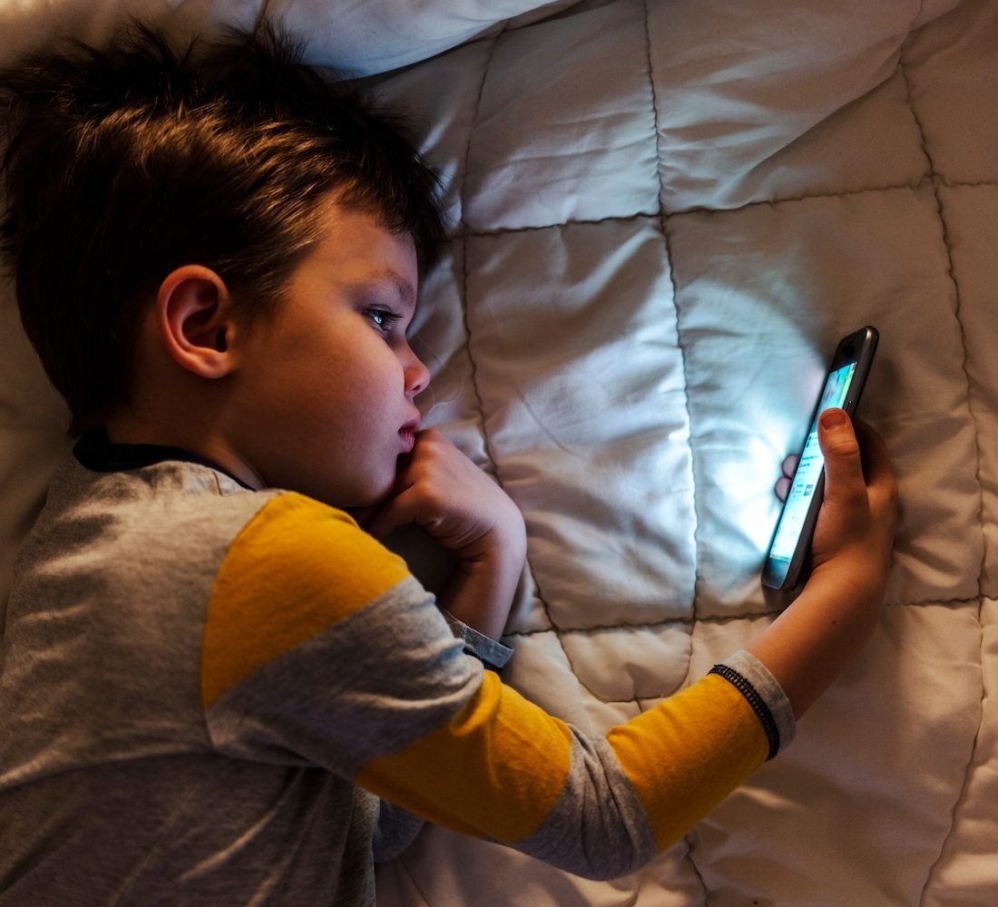 When should I buy my child a smartphone?