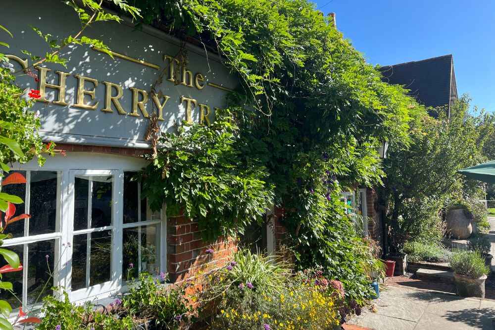 Review The Cherry Tree Inn Stoke Row Bucks Oxon Muddy