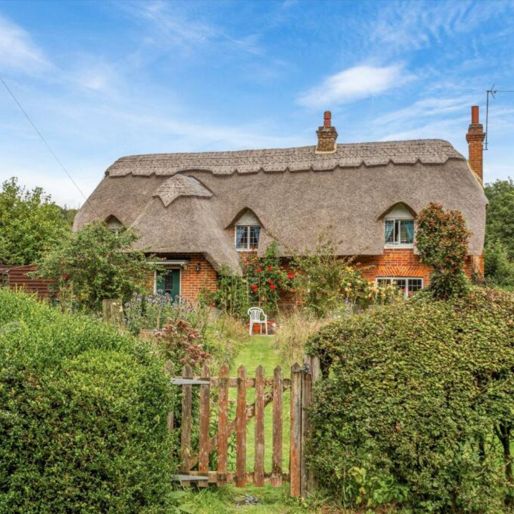 Make your move: chocolate box cottages in Bucks & Oxon for under £750k ...