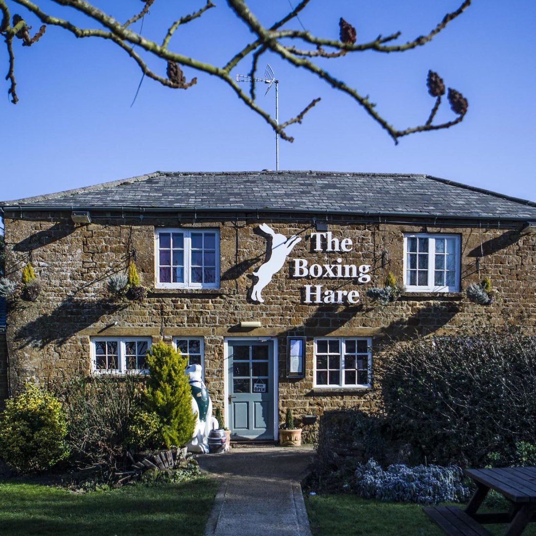 Review: The Boxing Hare, Swerford, Oxfordshire Cotswolds