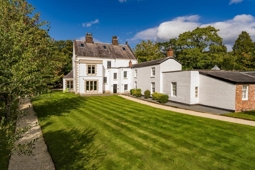 Property lust! 5 houses we love on the local market right now