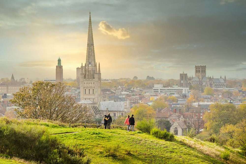 and-the-best-place-to-live-outside-london-is-muddy-stilettos