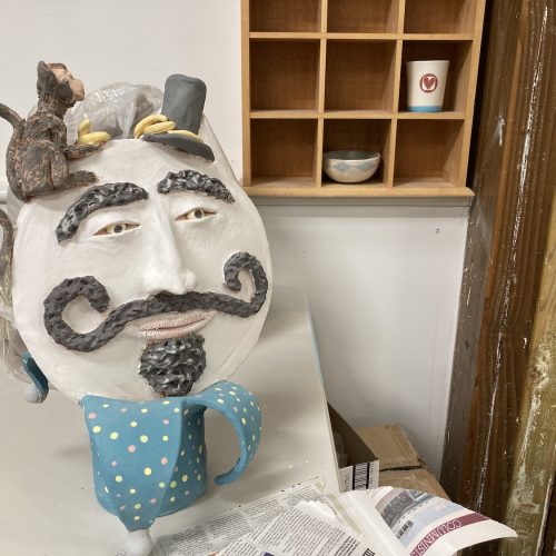 Clay date! Muddy goes potty at The Ceramics Academy