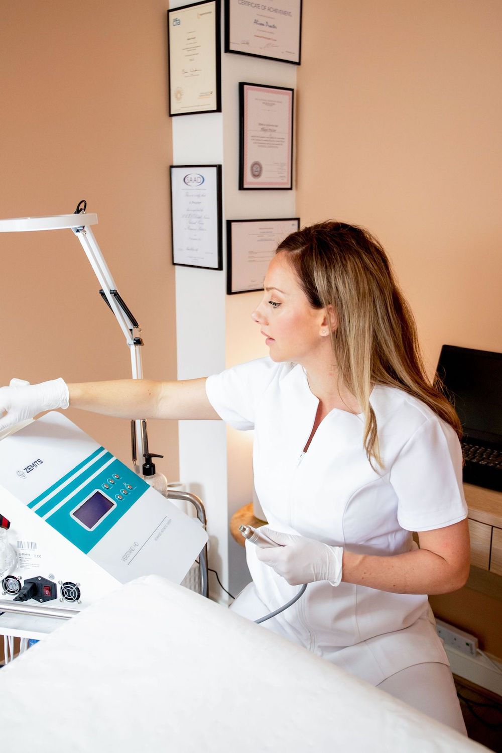 Win a high-tech Hydro Facial and Dermalux Light Therapy, worth £140