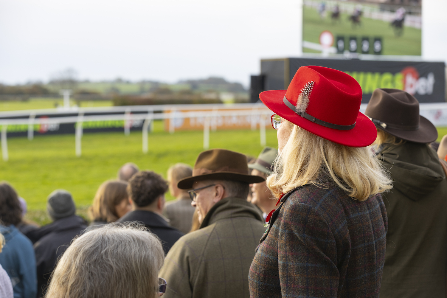 Win an afternoon – and lunch – at the races at Wincanton Racecourse, worth £180