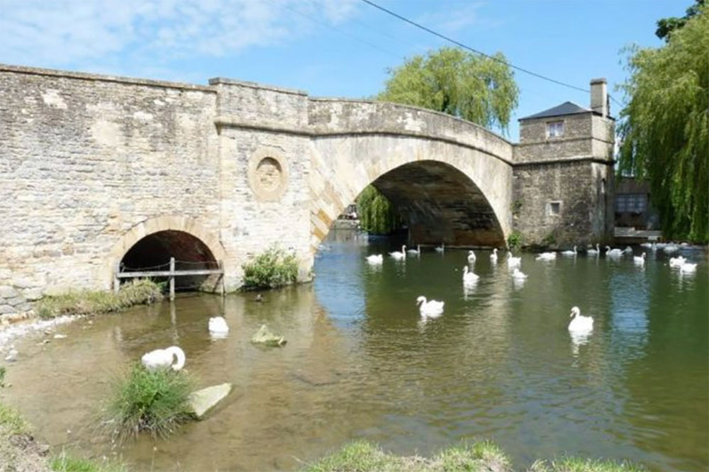 Lechlade-on-Thames