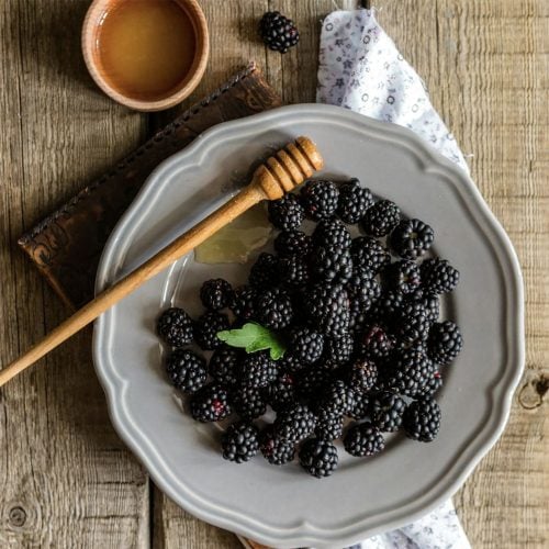 Daylesford Kefir &amp; Blackberry Smoothie