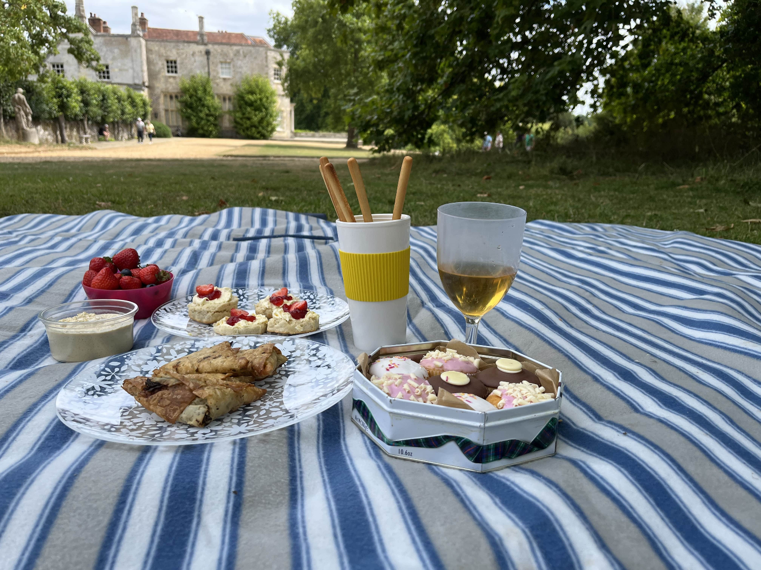 The perfect picnic spot Mottisfont Hampshire & Isle of Wight Muddy