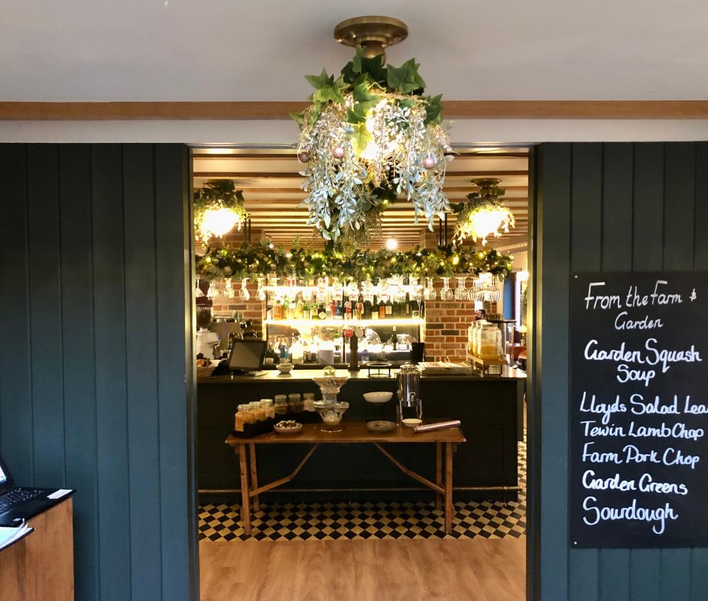 Review: Tewinbury Farm Hotel, Welwyn