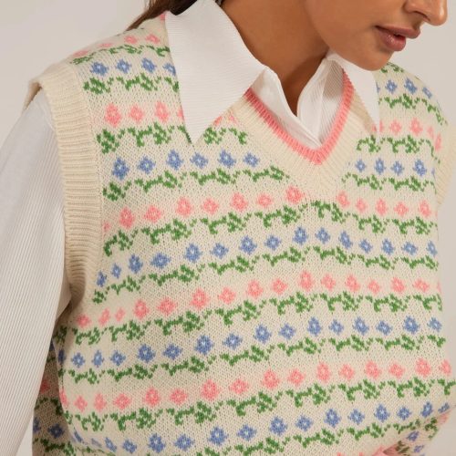 Très chic! 15 stylish sweater vests to add to your spring wardrobe