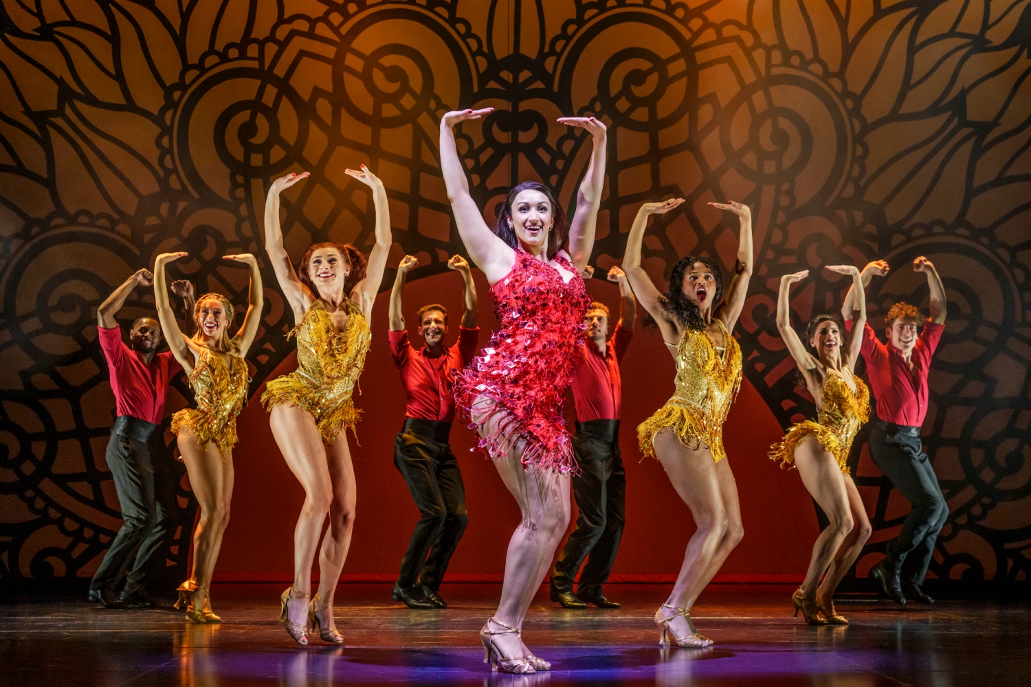 https://dev.muddystilettos.co.uk/leics/wp-content/uploads/sites/16/2023/04/bodyguard-review-musical-leicester-curve-muddy-stilettos-3.jpg