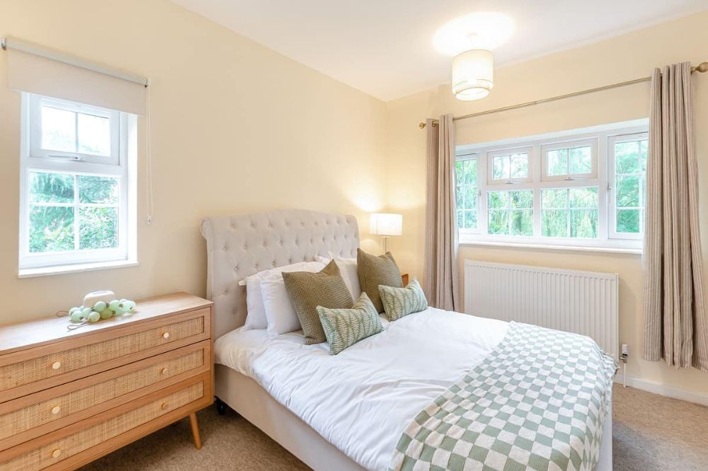 bedroom at Norwood Park self catering cottage Southwell