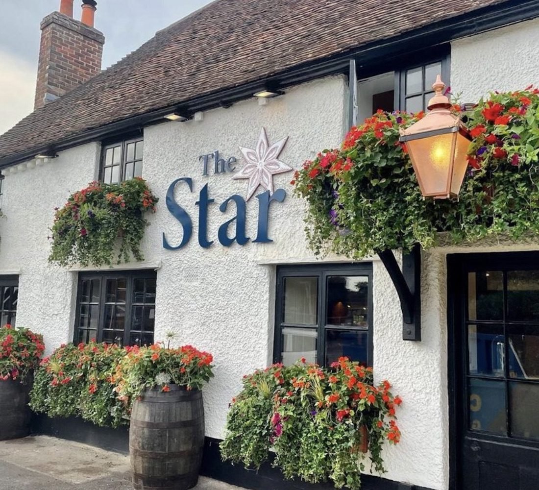 The Star, Witley