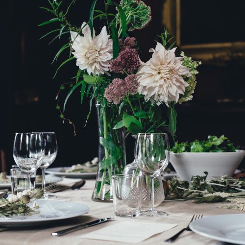 How to tablescape like a pro