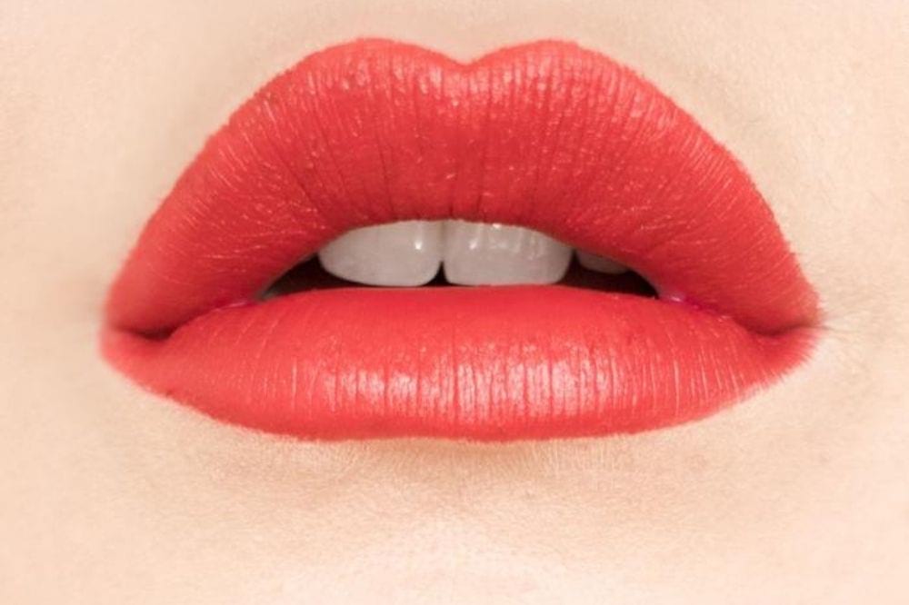 Red lipstick is ALWAYS in fashion