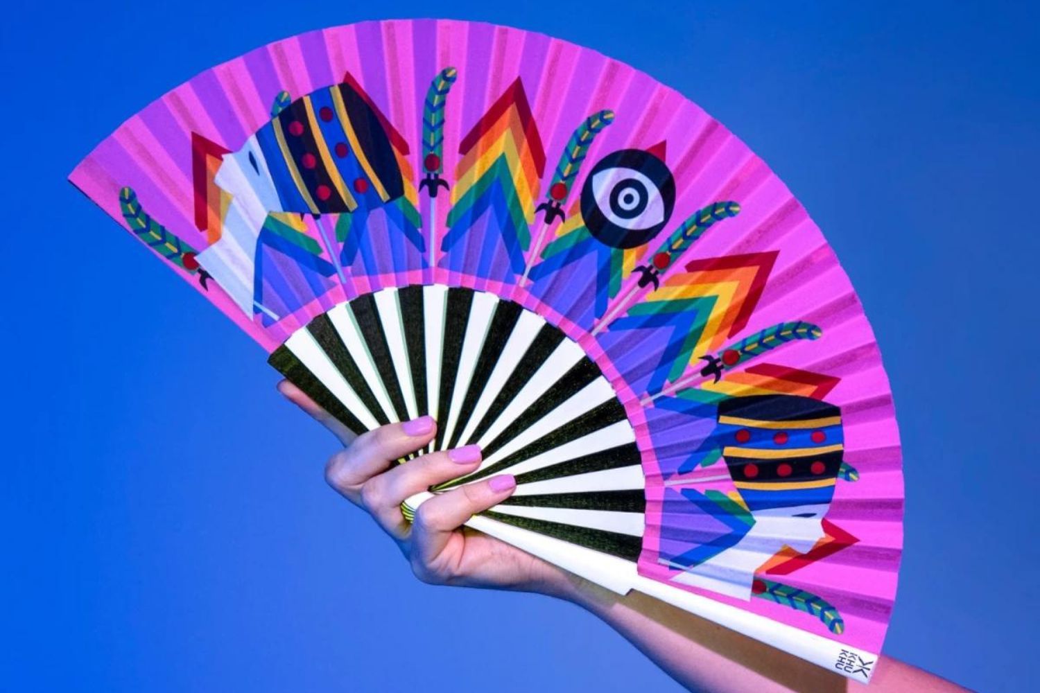 Biggest fan! 10 funky hand fans to buy now - Sussex | Muddy Stilettos