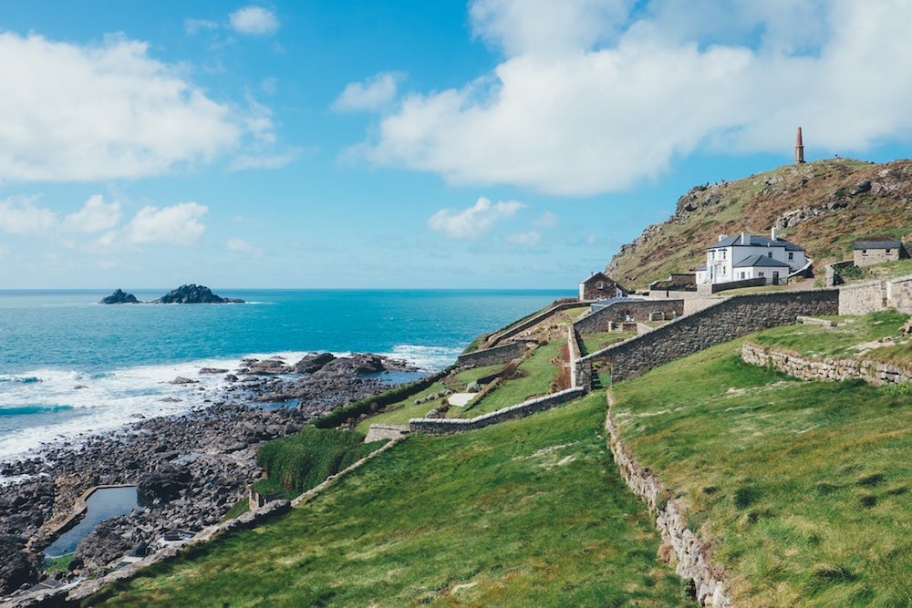 Moving to Cornwall? 10 tips from a pro