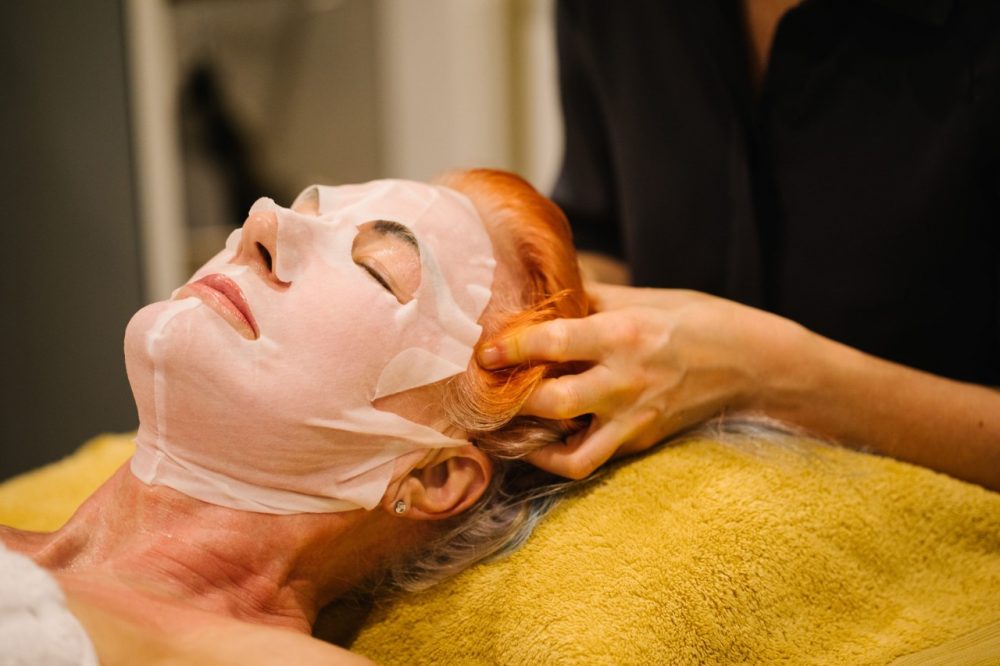 Muddy reviews Jen Adams' Anti-Ageing Skin Rejuvenation Plan
