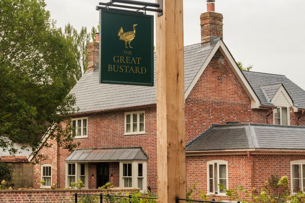 The Great Bustard, Great Durnford, Salisbury