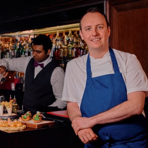 Oscars 2024! Meet the British chef serving fish and chips to the stars