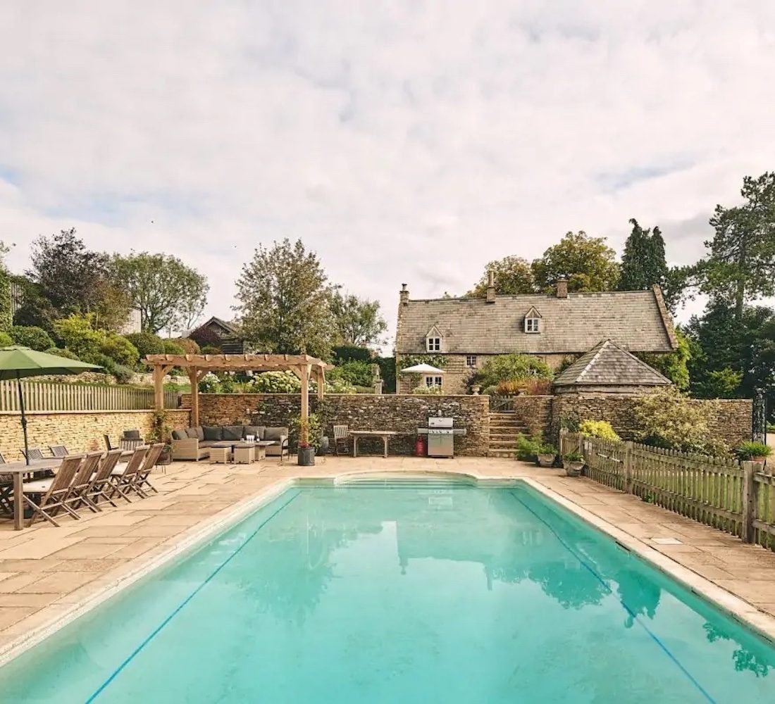 Withington Grange, Glos: self-catering heaven for friends and fams