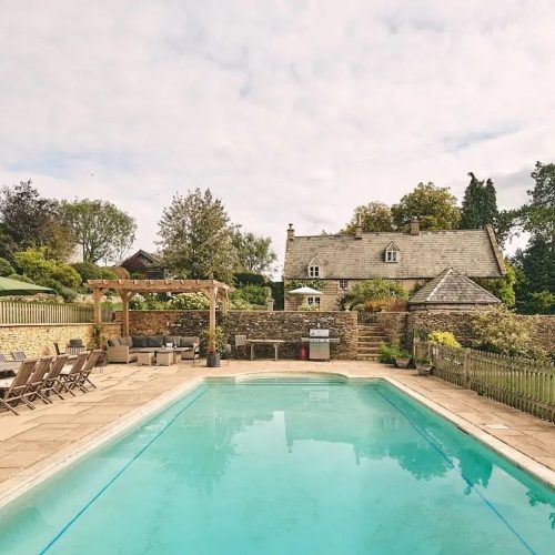 Withington Grange, Glos: self-catering heaven for friends and fams
