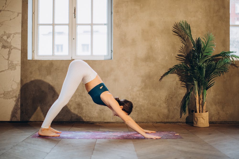5 Yoga Poses For Soothing The Senses – OMGTeas