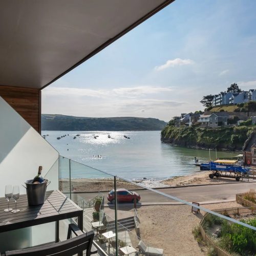 A stylish beachside stay in Salcombe