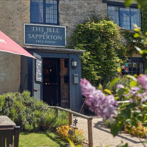 Sunny spots! Cotswold pubs, cafés and restaurants with lovely gardens